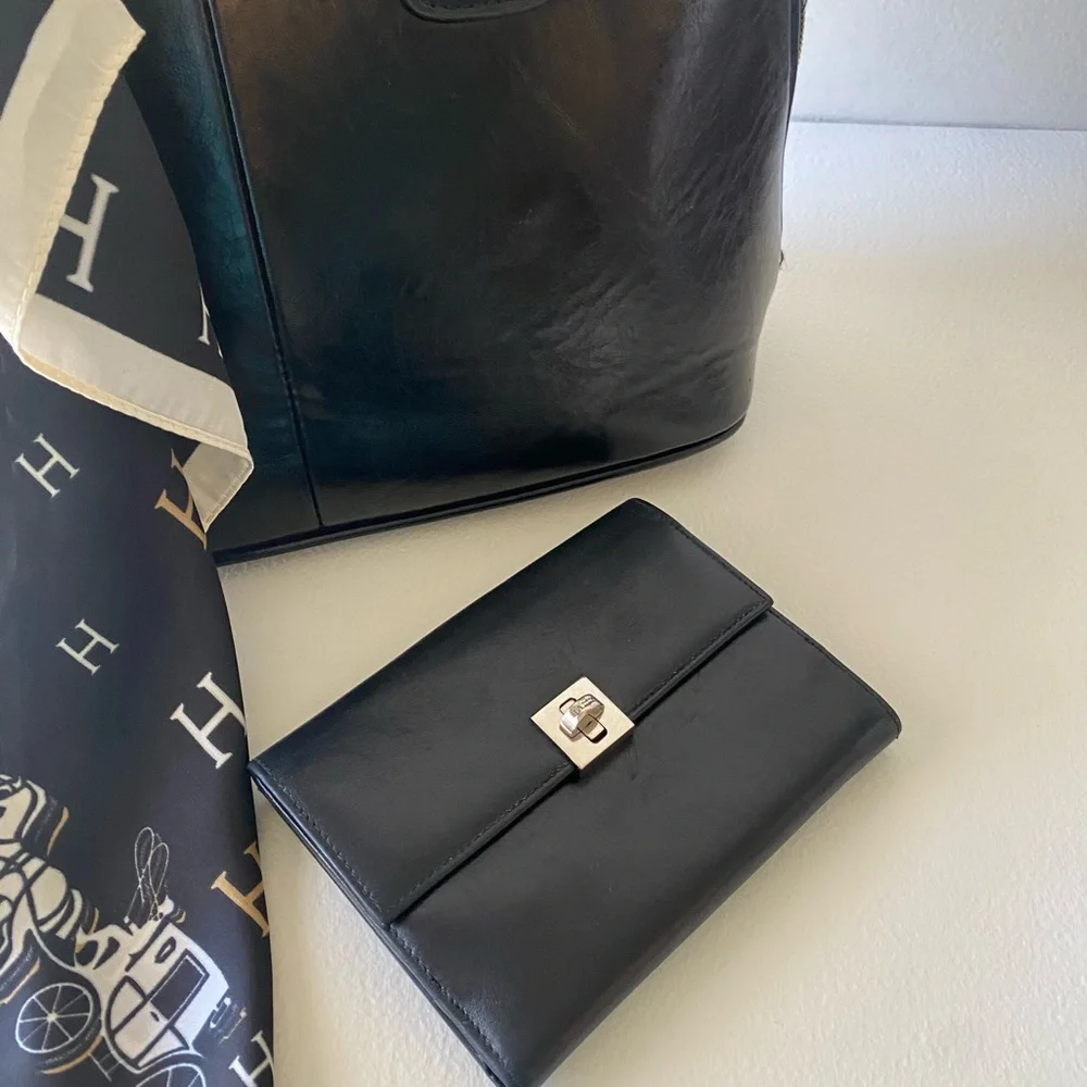Bally Black Leather bifold wallet - Picture 2 of 15